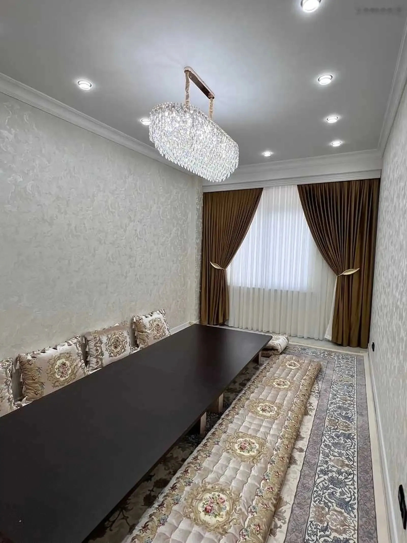 2-комн. квартира, 11 этаж, 65м², боги ботаники