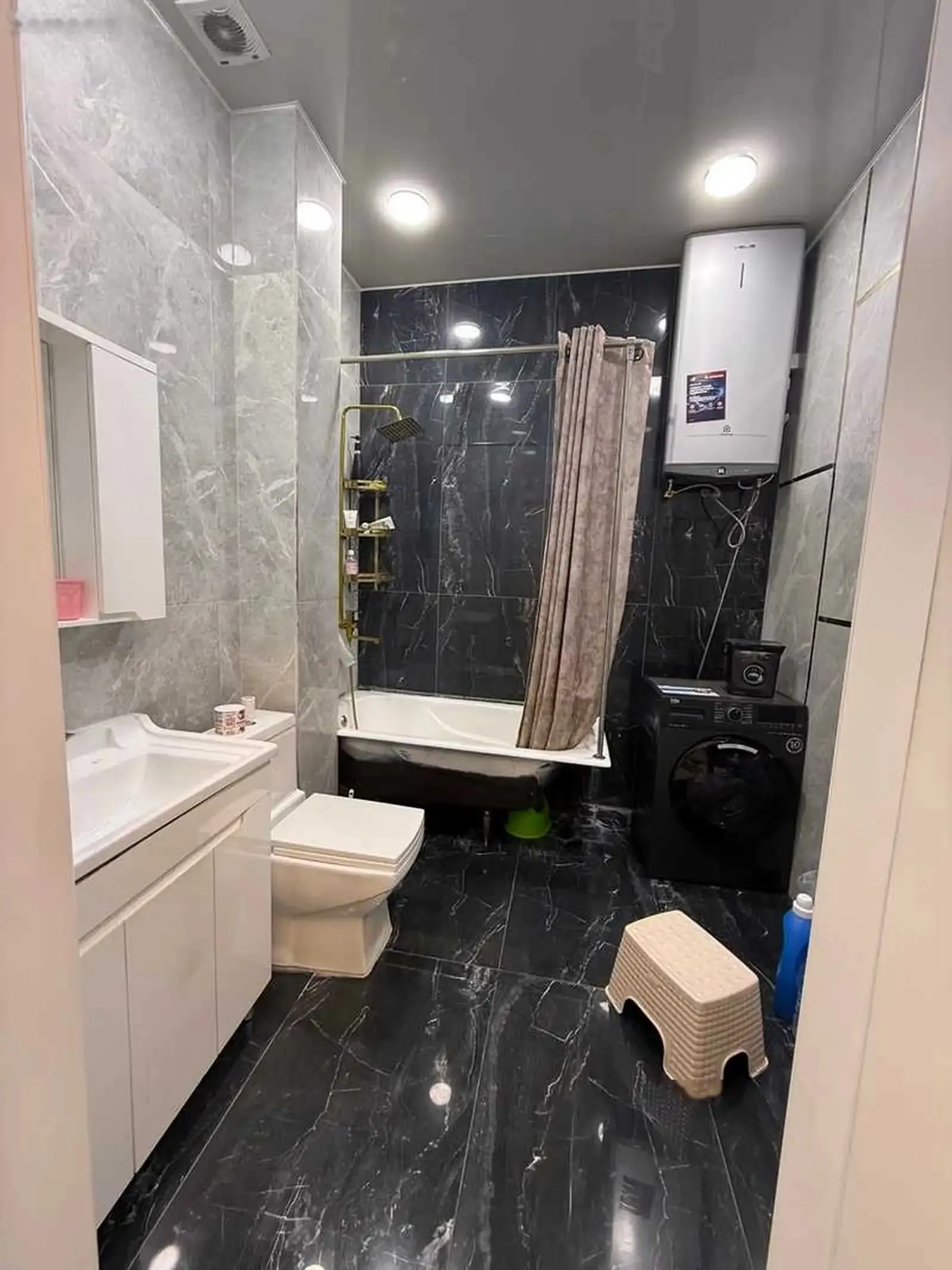 3-комн. квартира, 2 этаж, 150м², мойкаи малика