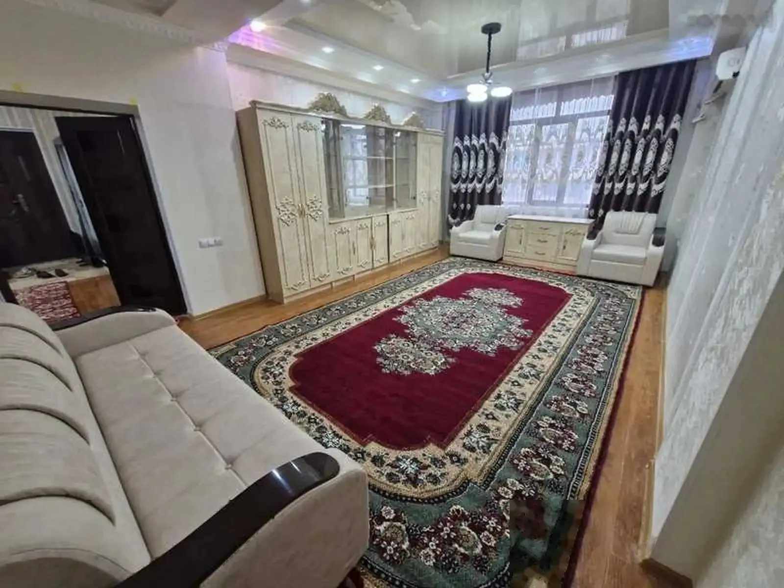 4-комн. квартира, 4 этаж, 140м², Сино