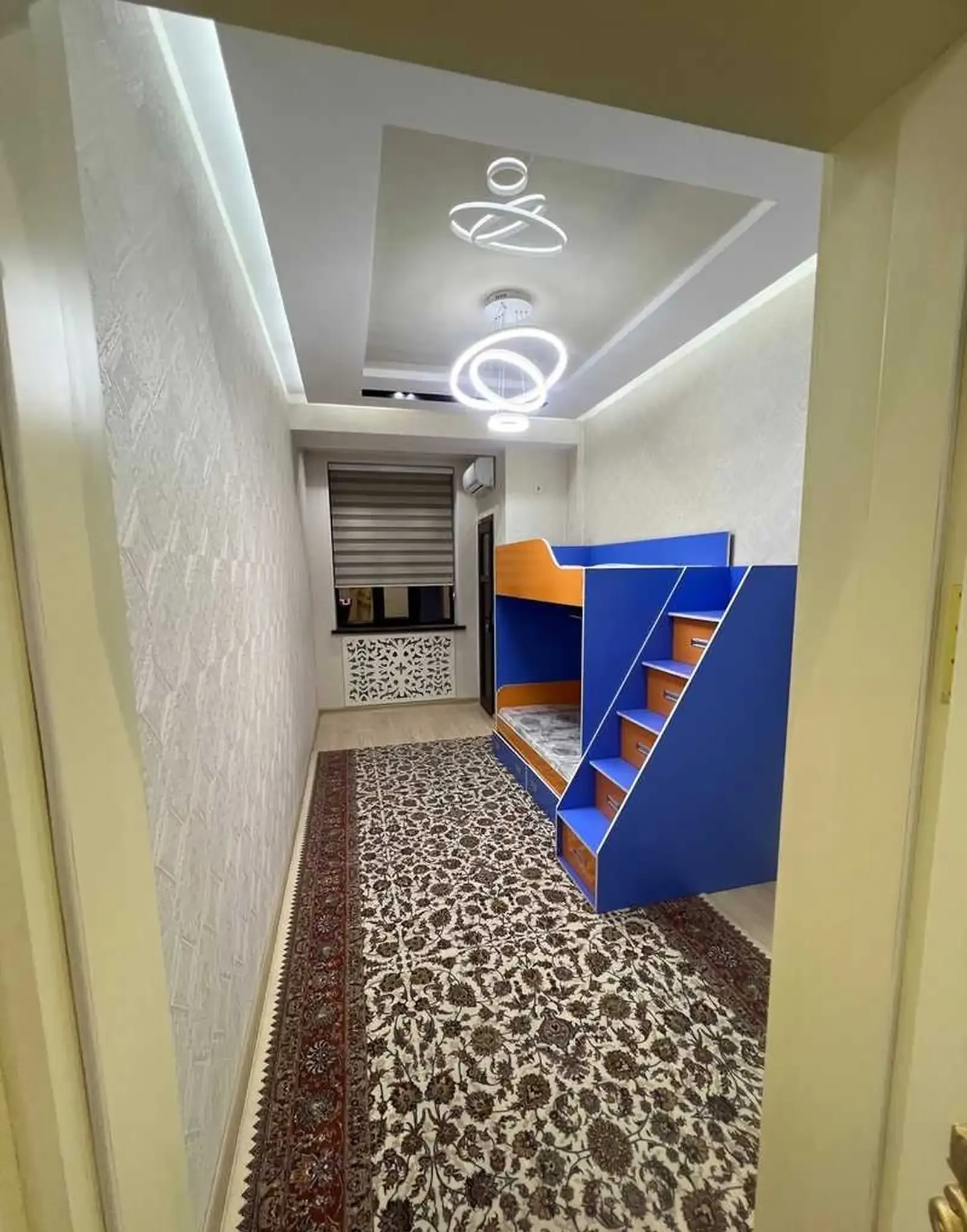 3-комн. квартира, 6 этаж, 122м², Повороти Аэропорт (4-дома)