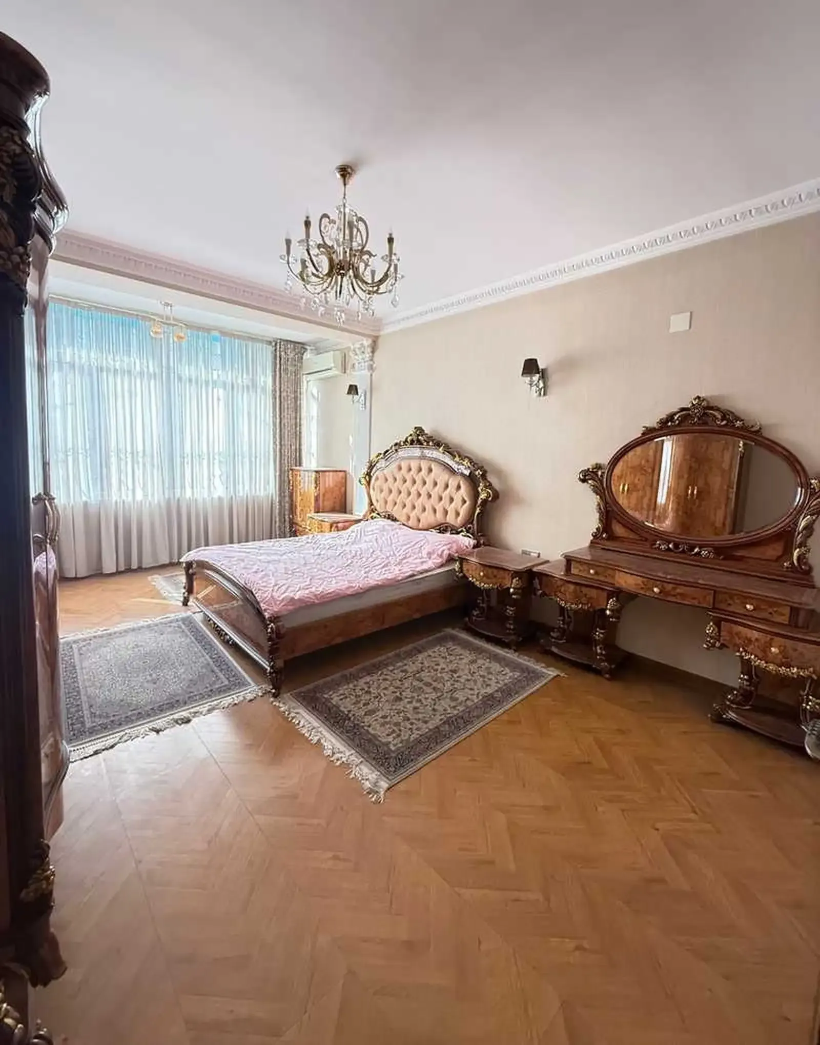 4-комн. квартира, 4 этаж, 252м², Пайкари Таможний.Дом Печать