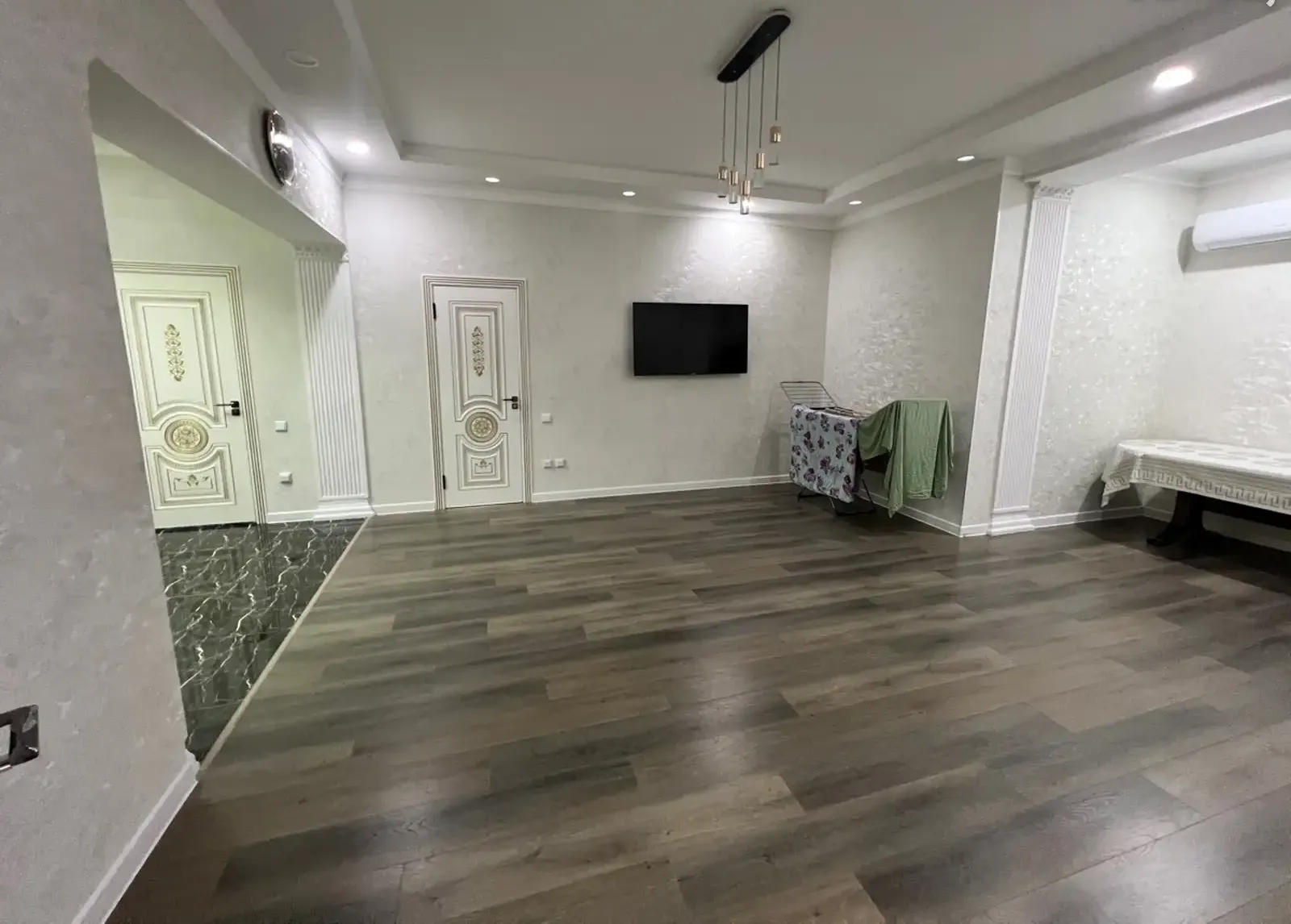 2-комн. квартира, 4 этаж, 140м², 1 роддом