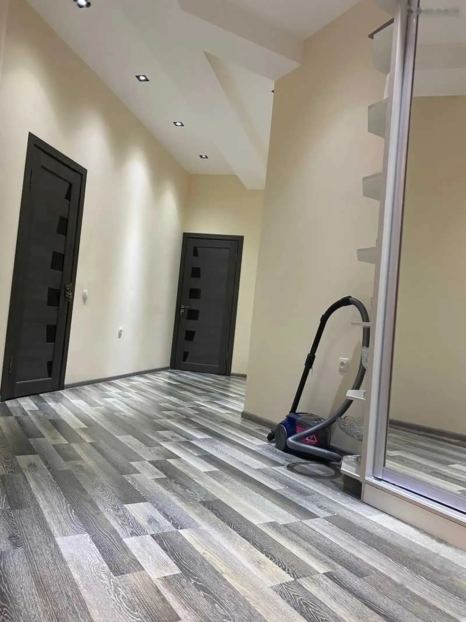2-комн. квартира, 12 этаж, 107м², Дом печати