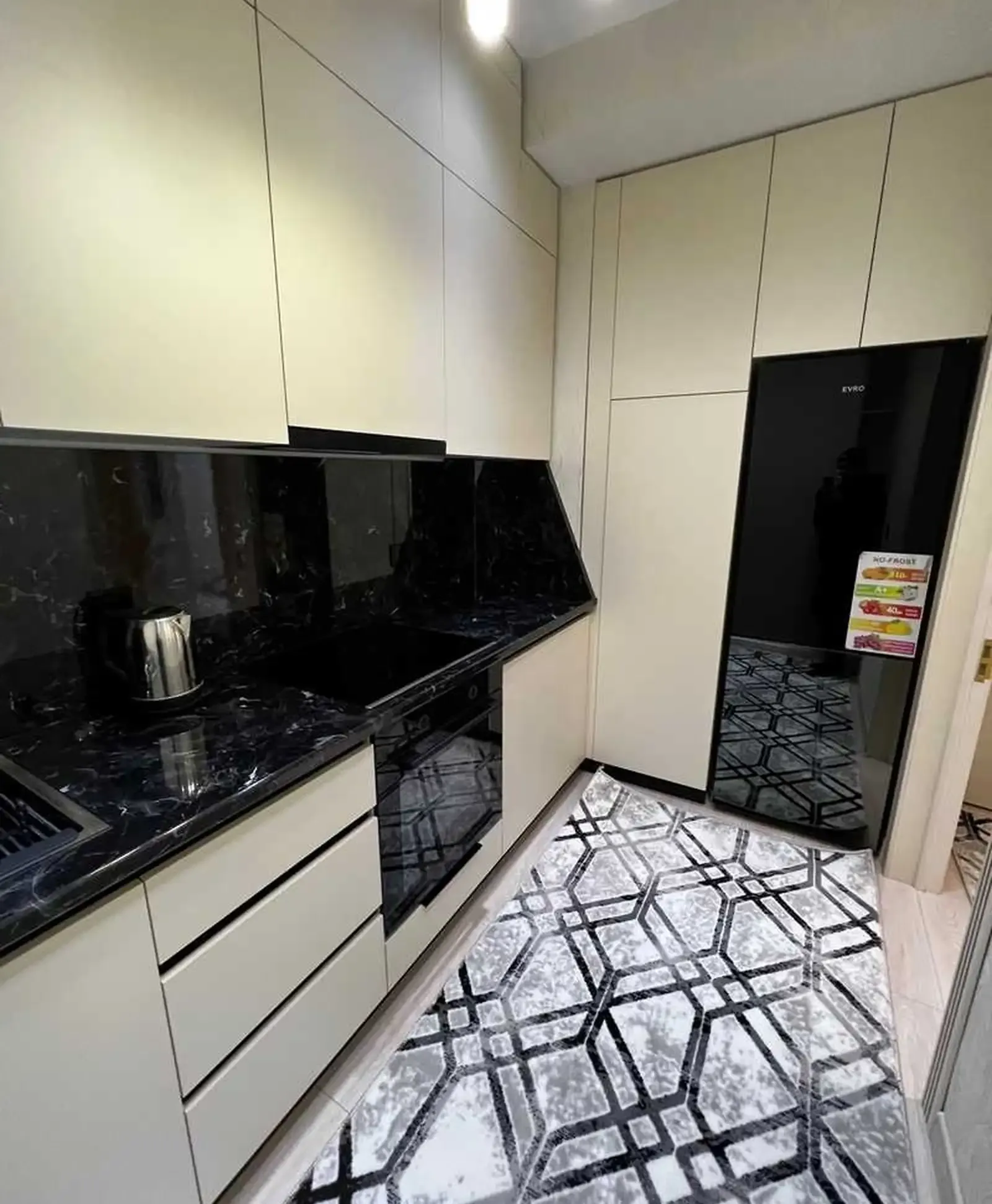 2-комн. квартира, 15 этаж, 60м², ОВИР