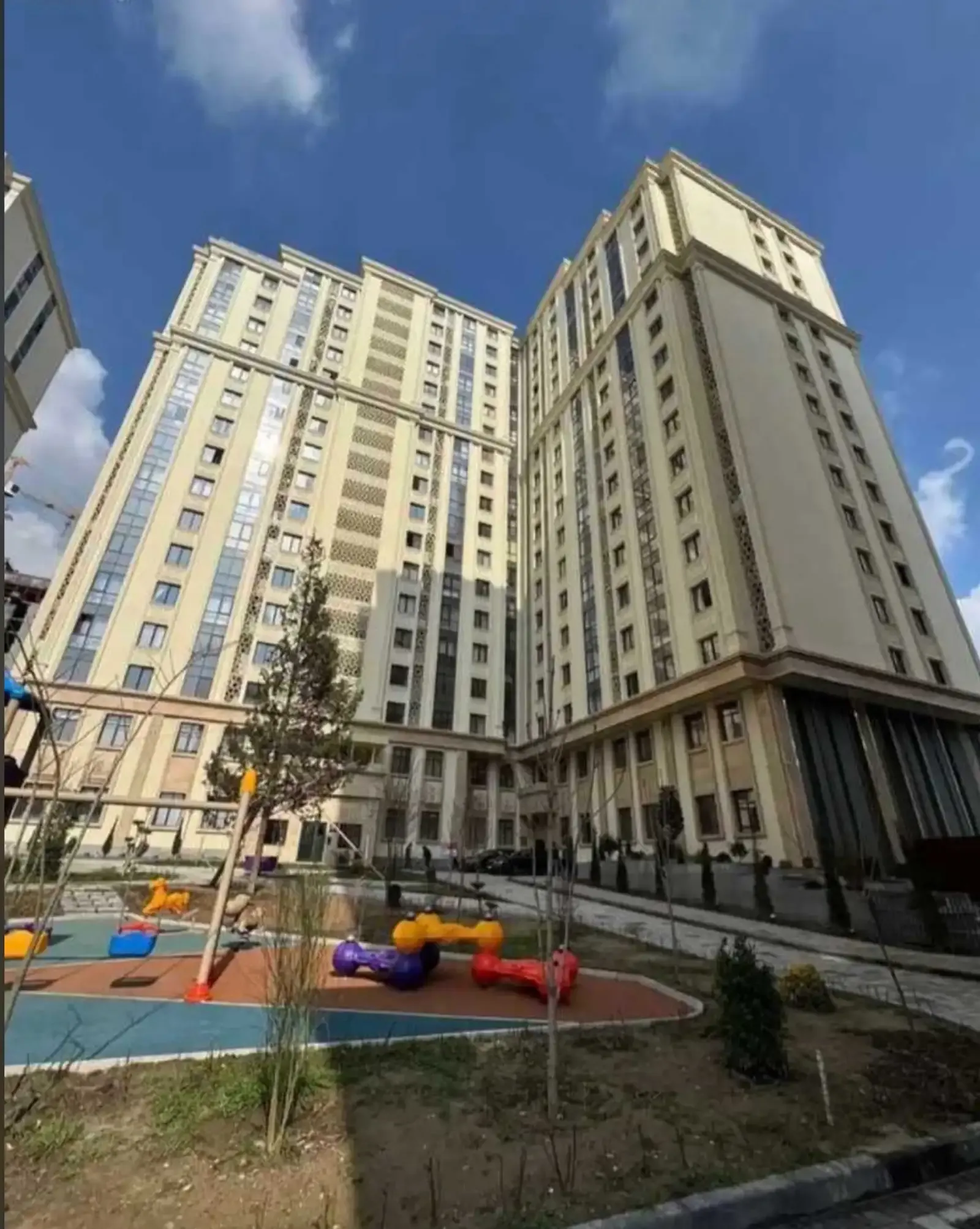 4-комн. квартира, 14 этаж, 142 м², Шохмансур