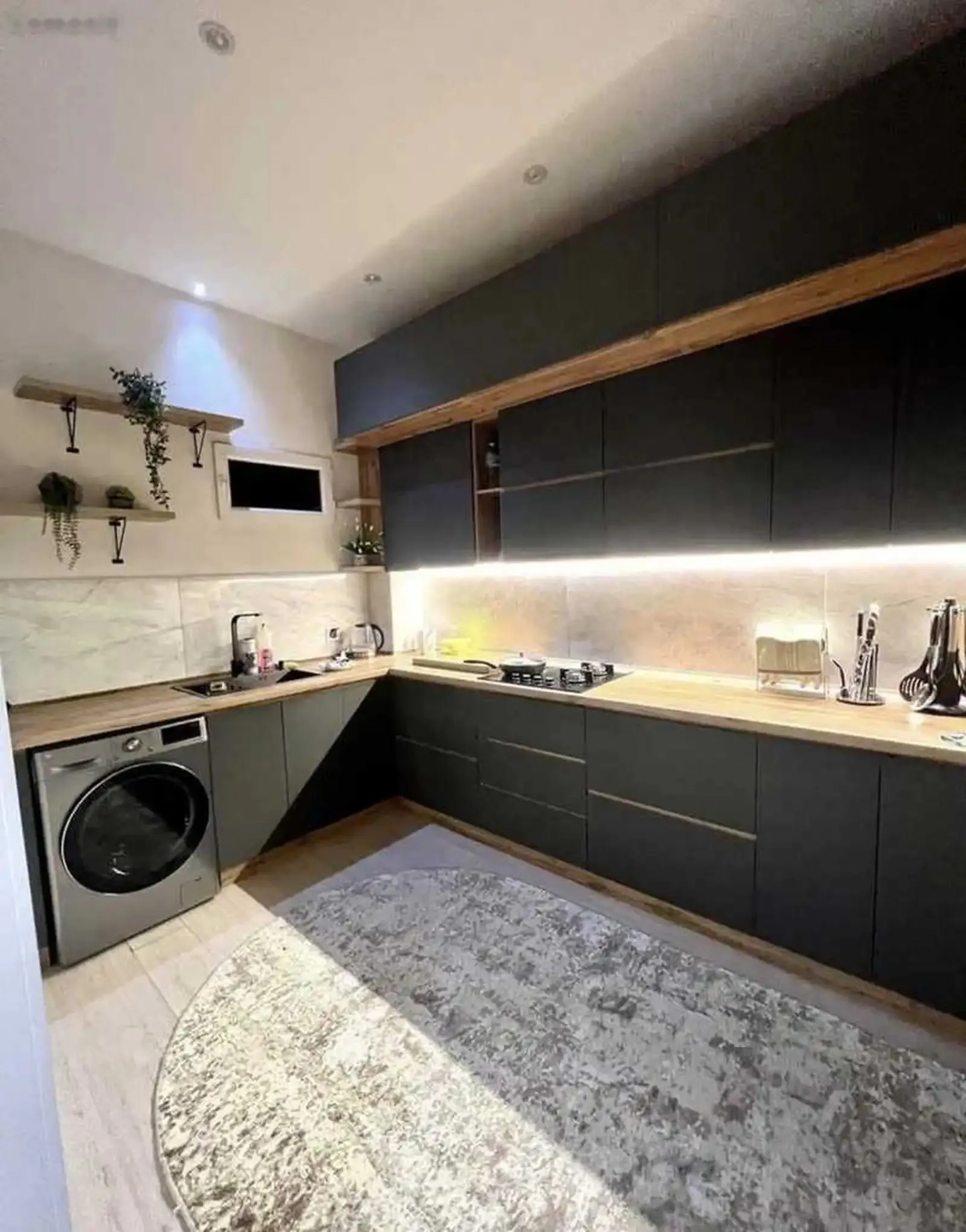 4-комн. квартира, 9 этаж, 200м², Садбарг доми Гелос