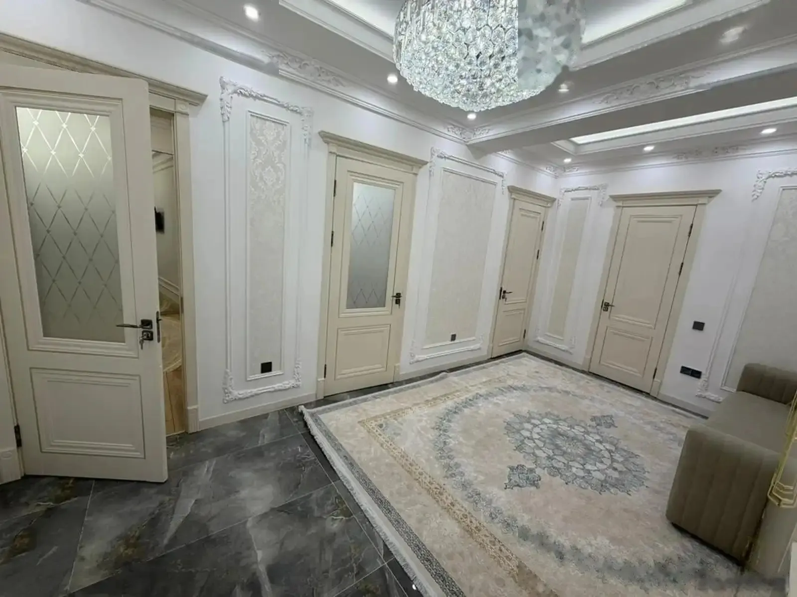 3-комн. квартира, 1 этаж, 120м², Доми Сафо