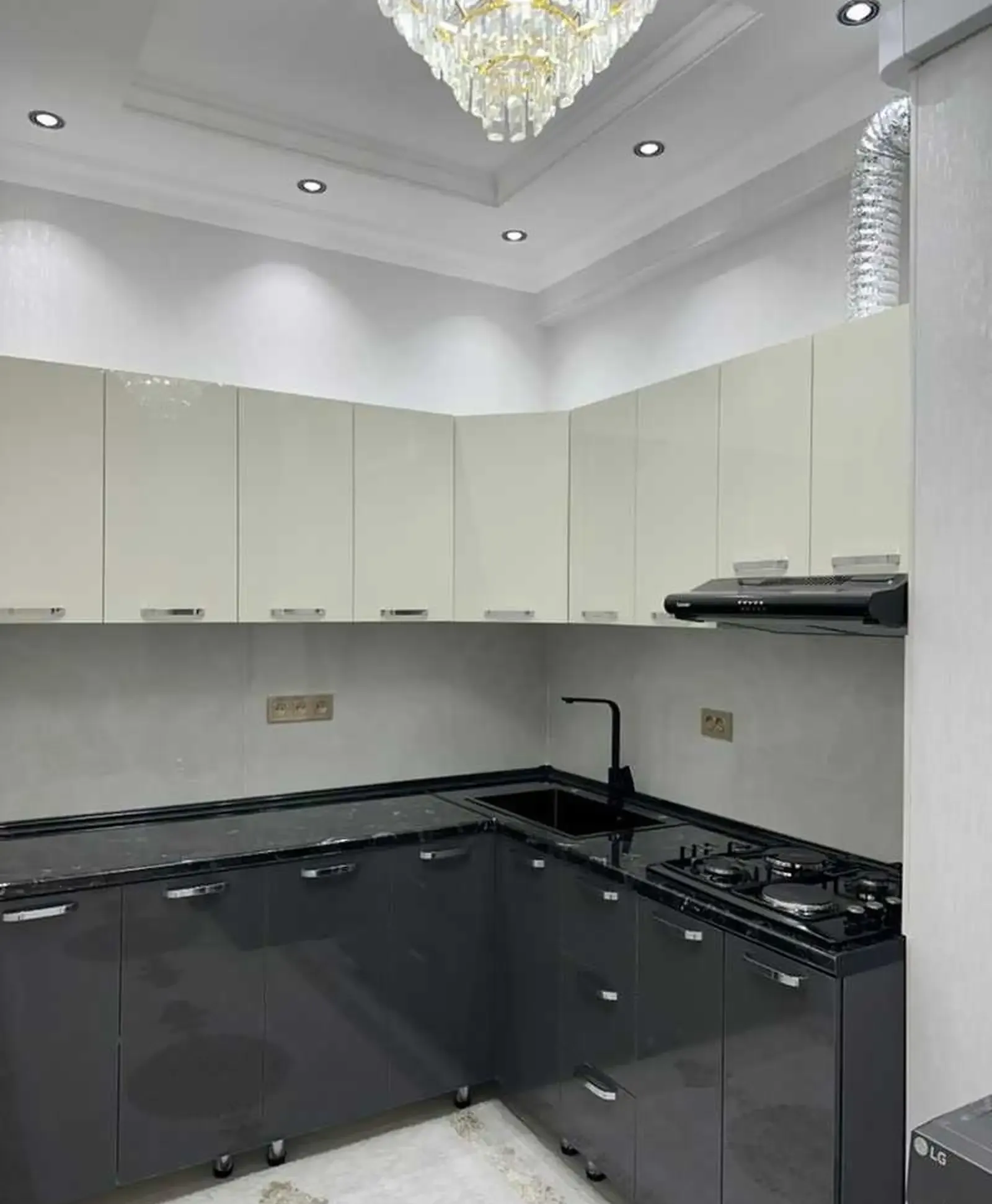 2-комн. квартира, 5 этаж, 80м², И.Сомони