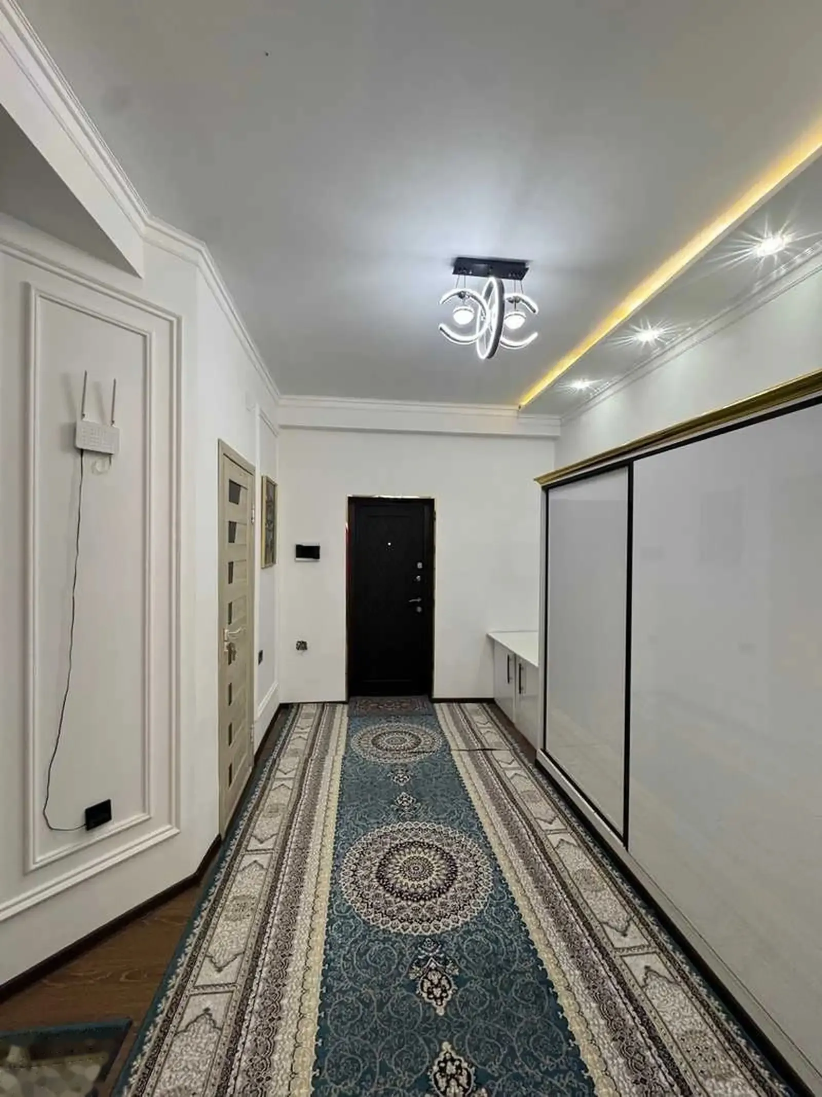 2-комн. квартира, 11 этаж, 85м², гардиши 3 база