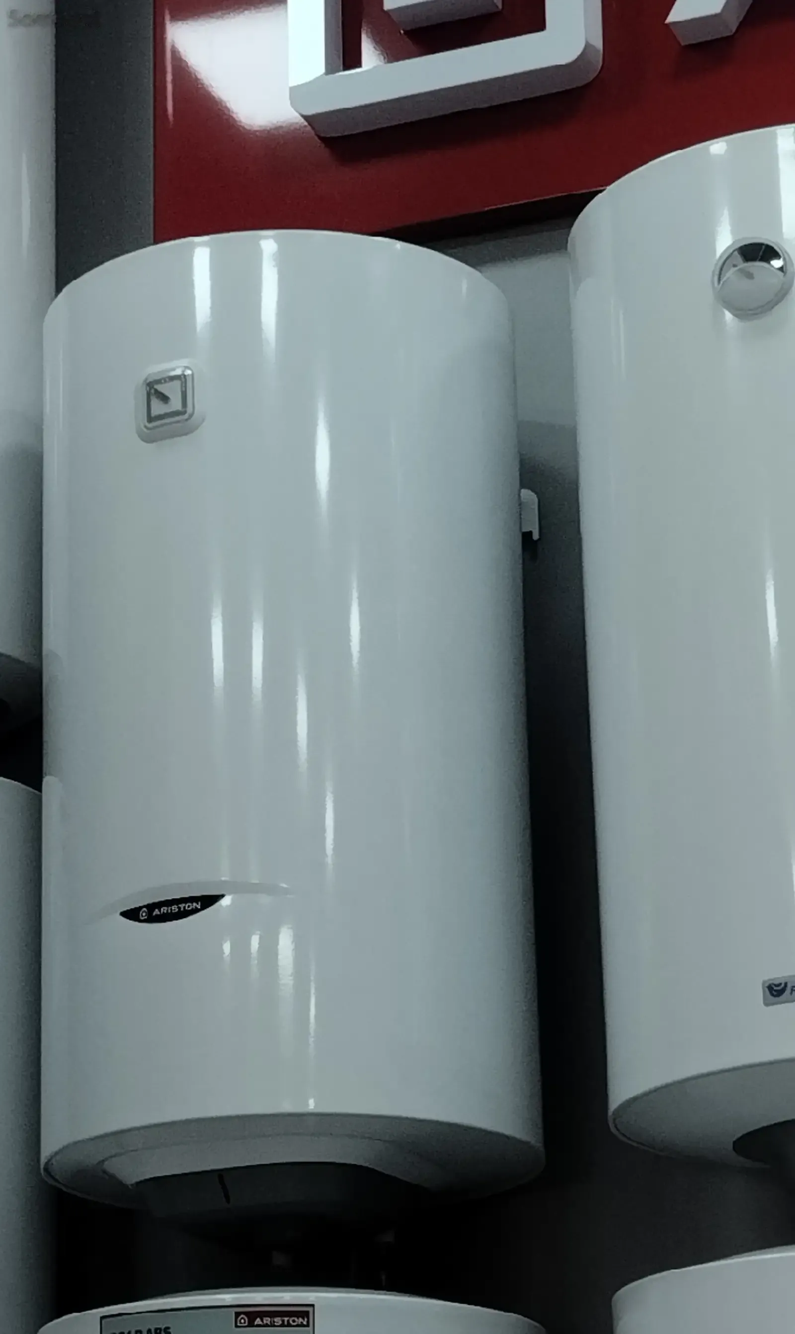 Водонагреватель Ariston 80л