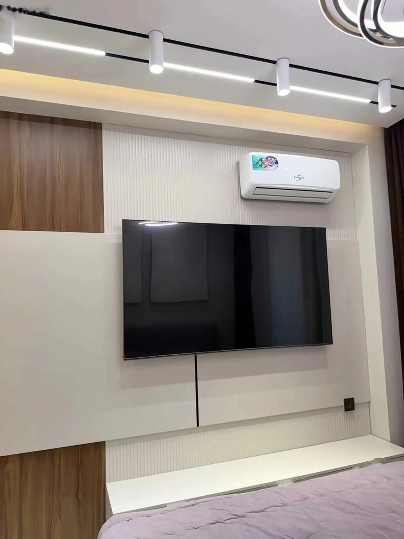 2-комн. квартира, 18 этаж, 55м², Дом печати