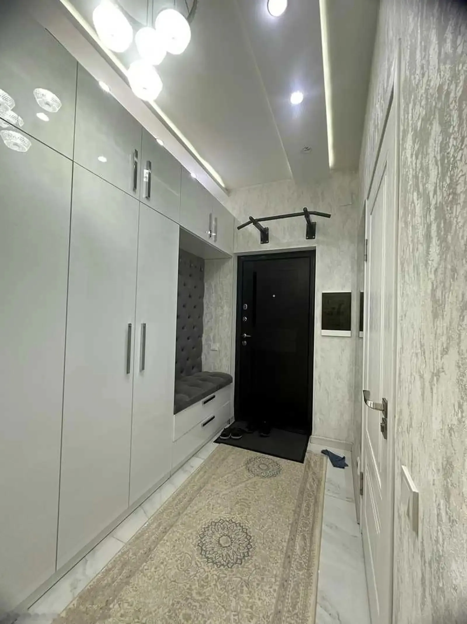 3-комн. квартира, 10 этаж, 77м², Аэропорт