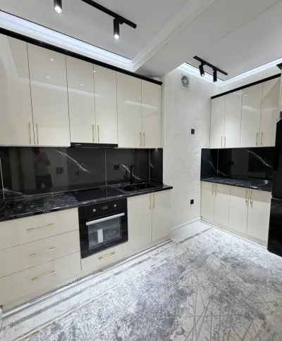 2-комн. квартира, 5 этаж, 65 м², Сино с рядом Пайкар 112