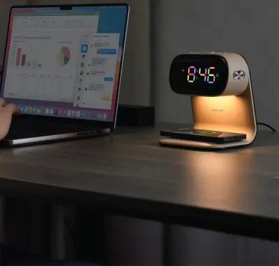 Часы с беспроводной зарядкой Green Lion Bedside Clock with Wireless Charger