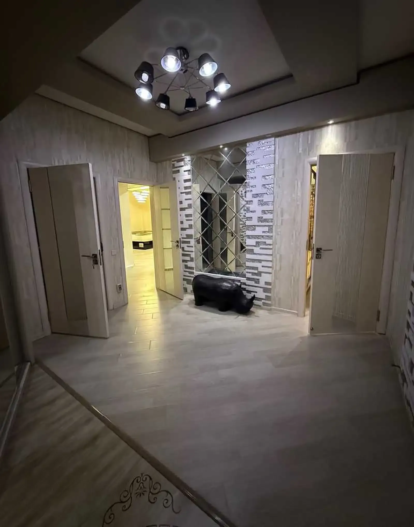 2-комн. квартира, 16 этаж, 100м², Славянский