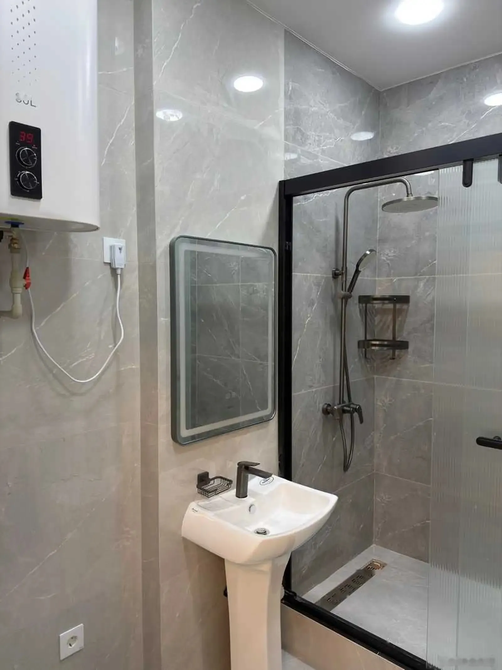 2-комн. квартира, 8 этаж, 60м², Исмоили Сомони, Улица Мамадали Курбонова 1а