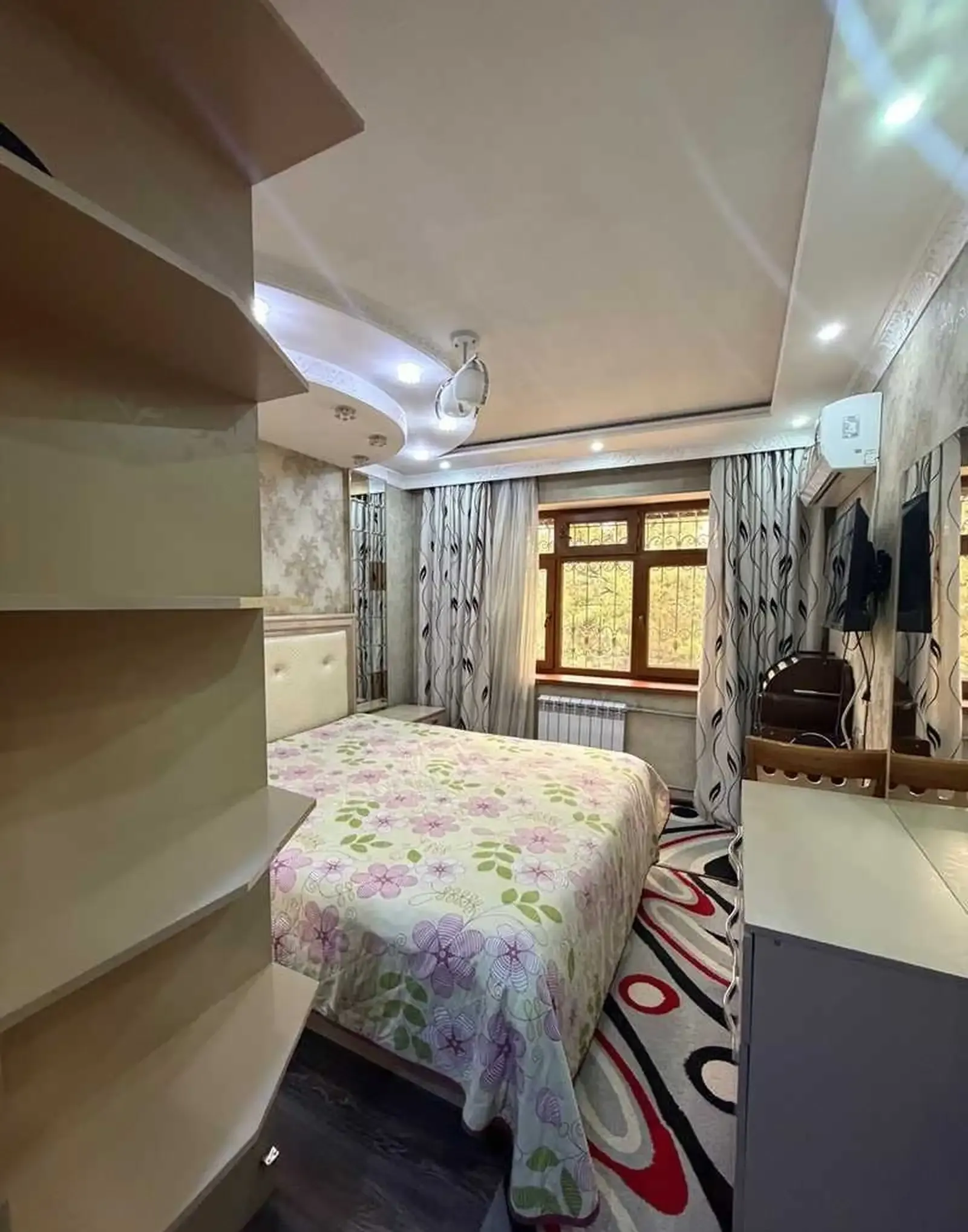 4-комн. квартира, 2 этаж, 100м², Профсоюз