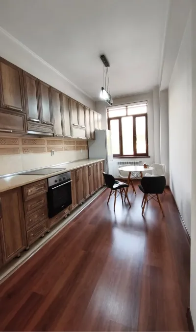 3-комн. квартира, 3 этаж, 101 м², ресторан IL Patio