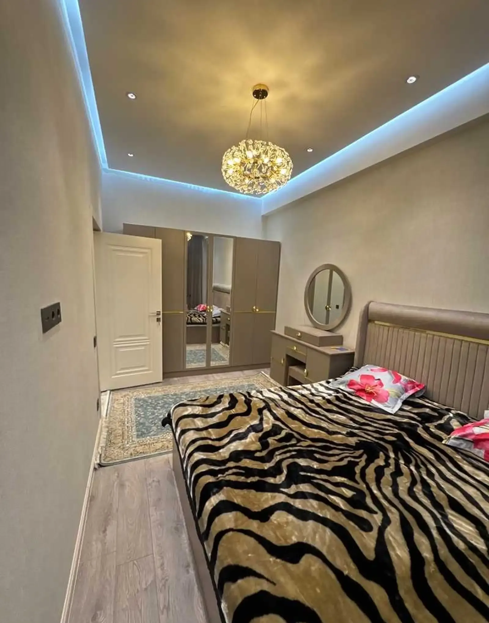 2-комн. квартира, 4 этаж, 60м², Опера балет