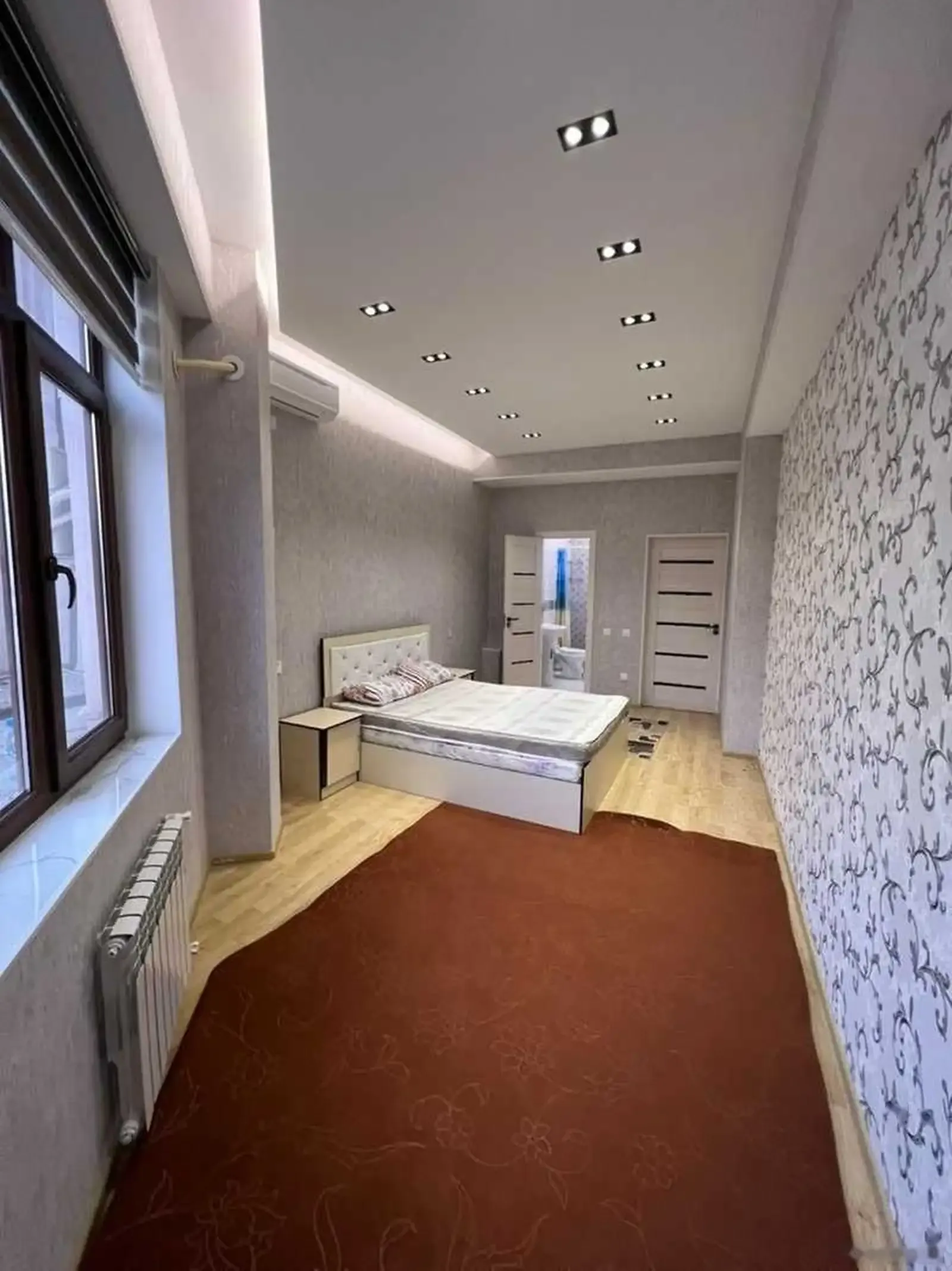 3-комн. квартира, 3 этаж, 120м², И. Сомони, Ориёнбонк