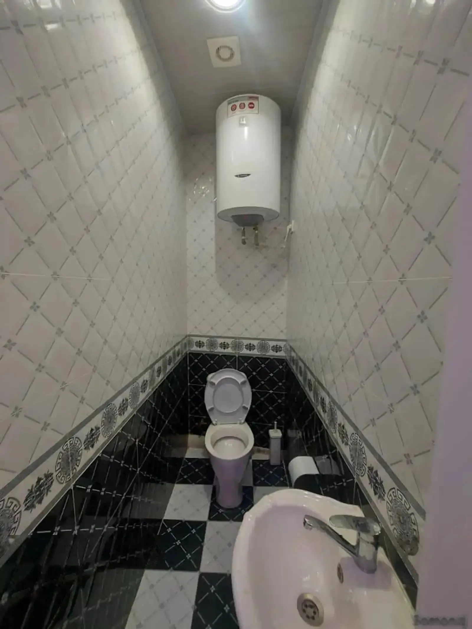 2-комн. квартира, 8 этаж, 69м², Шохмансур