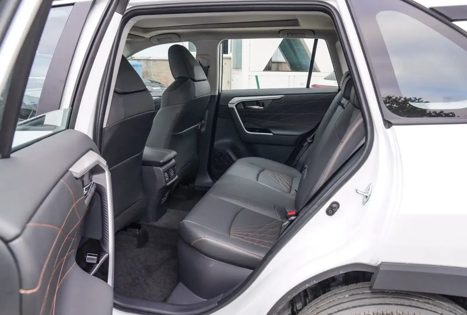 Toyota RAV 4,