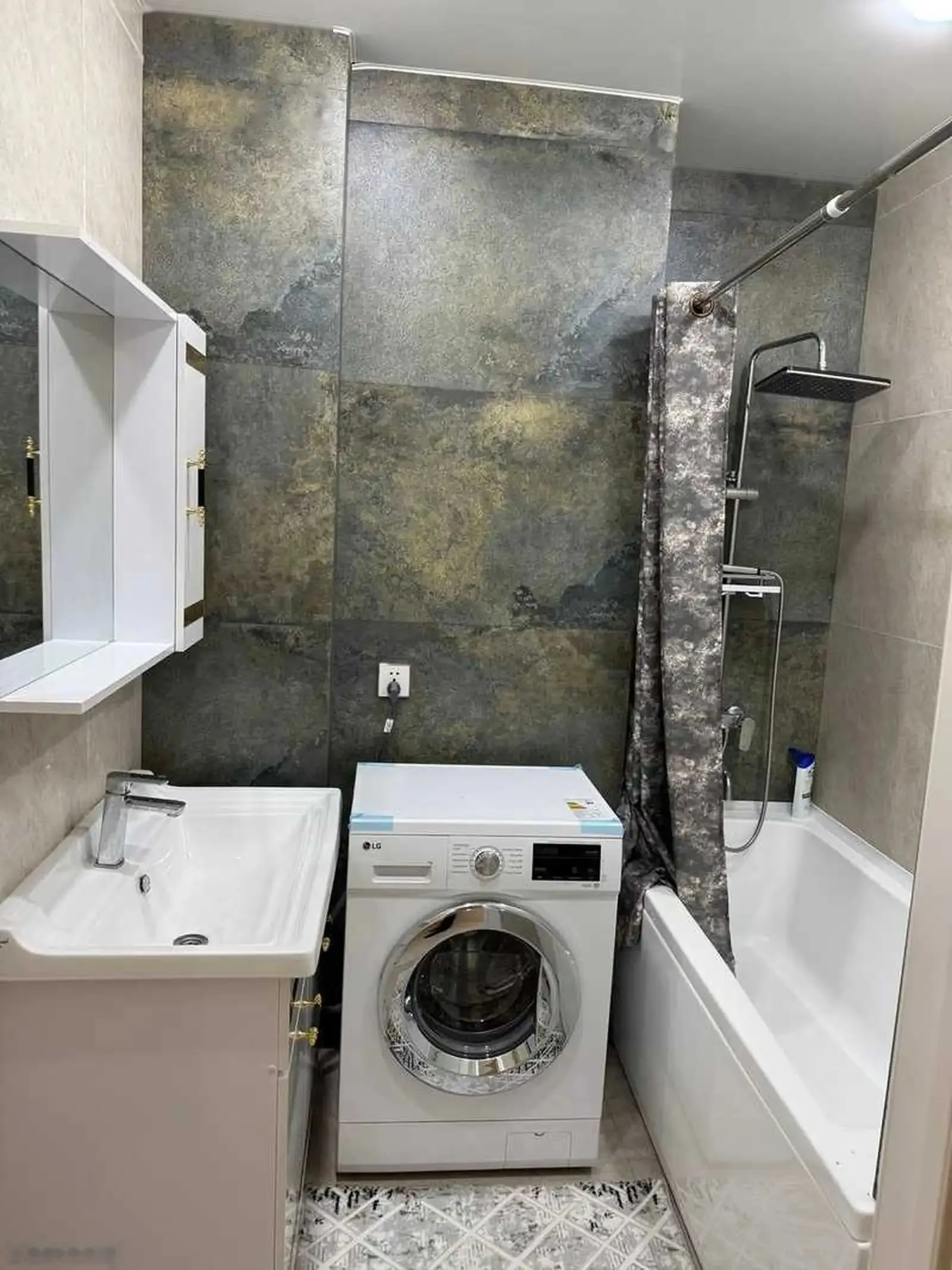 3-комн. квартира, 4 этаж, 125м², Спартак