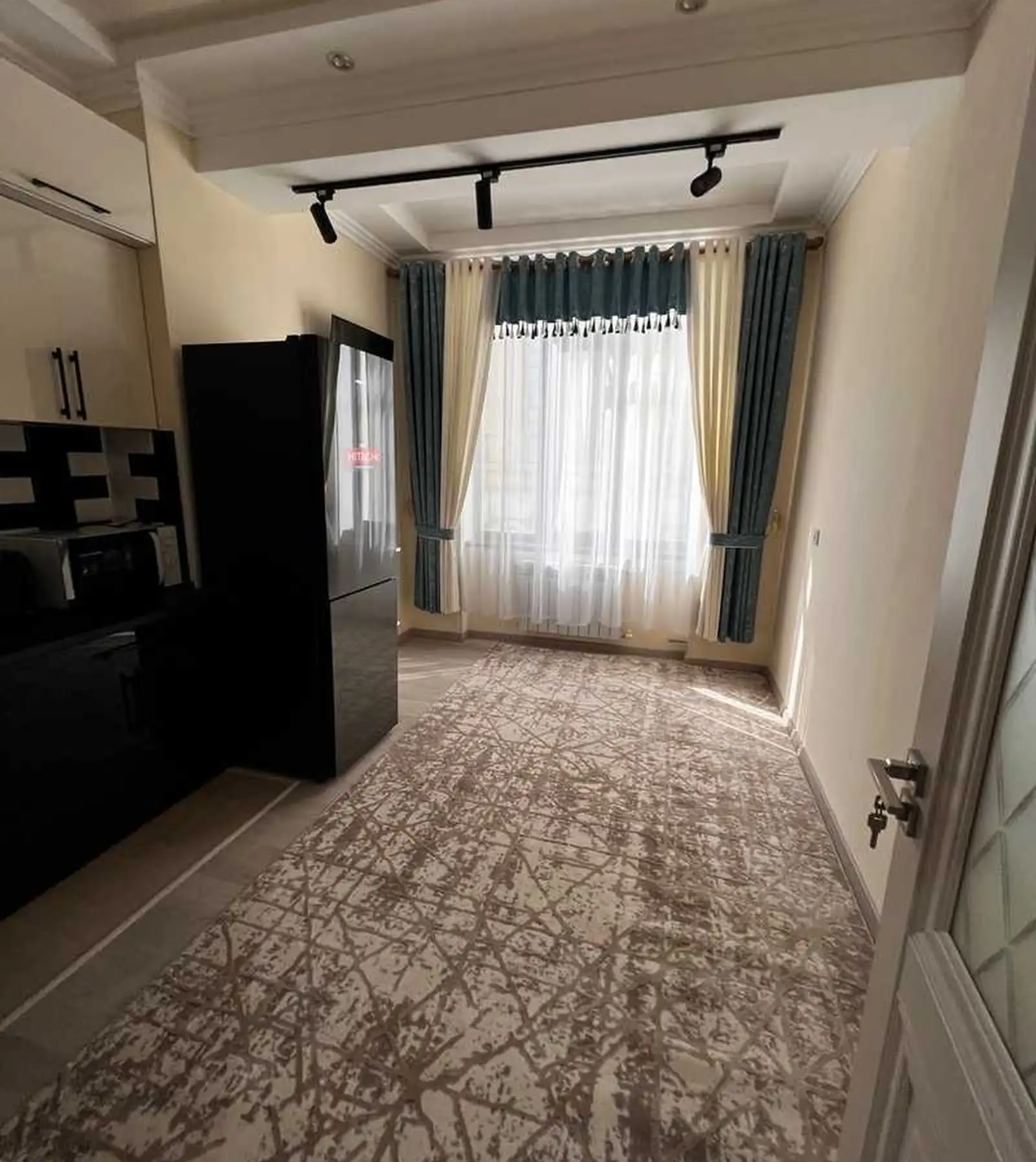 2-комн. квартира, 3 этаж, 65м², Шохмансур дом Гуля Голд назди Скорий больница Айни