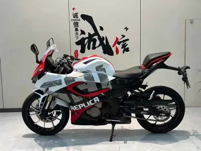 Мотоцикл Ducati 400 на заказ