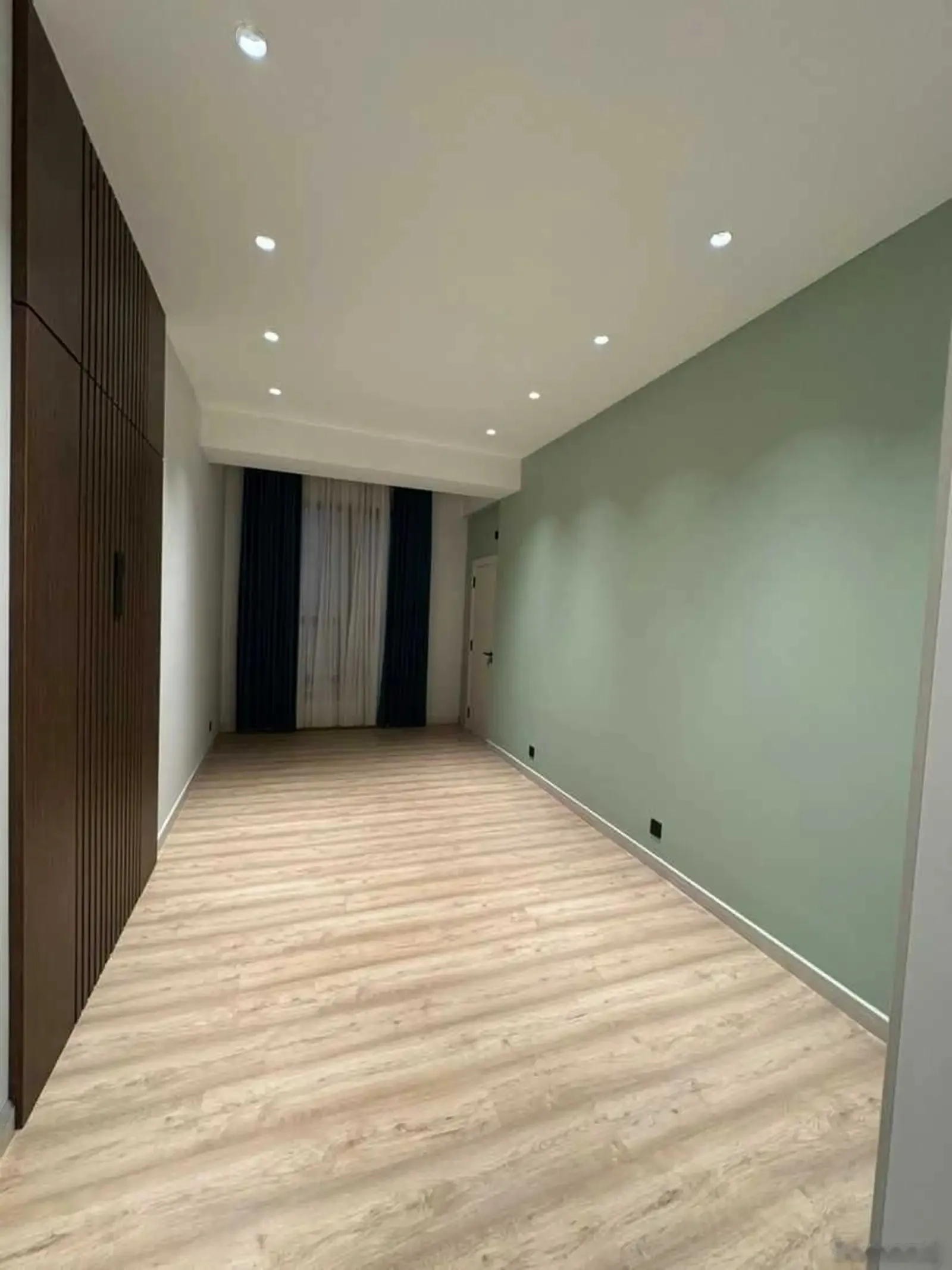3-комн. квартира, 12 этаж, 110м², Шохмансур