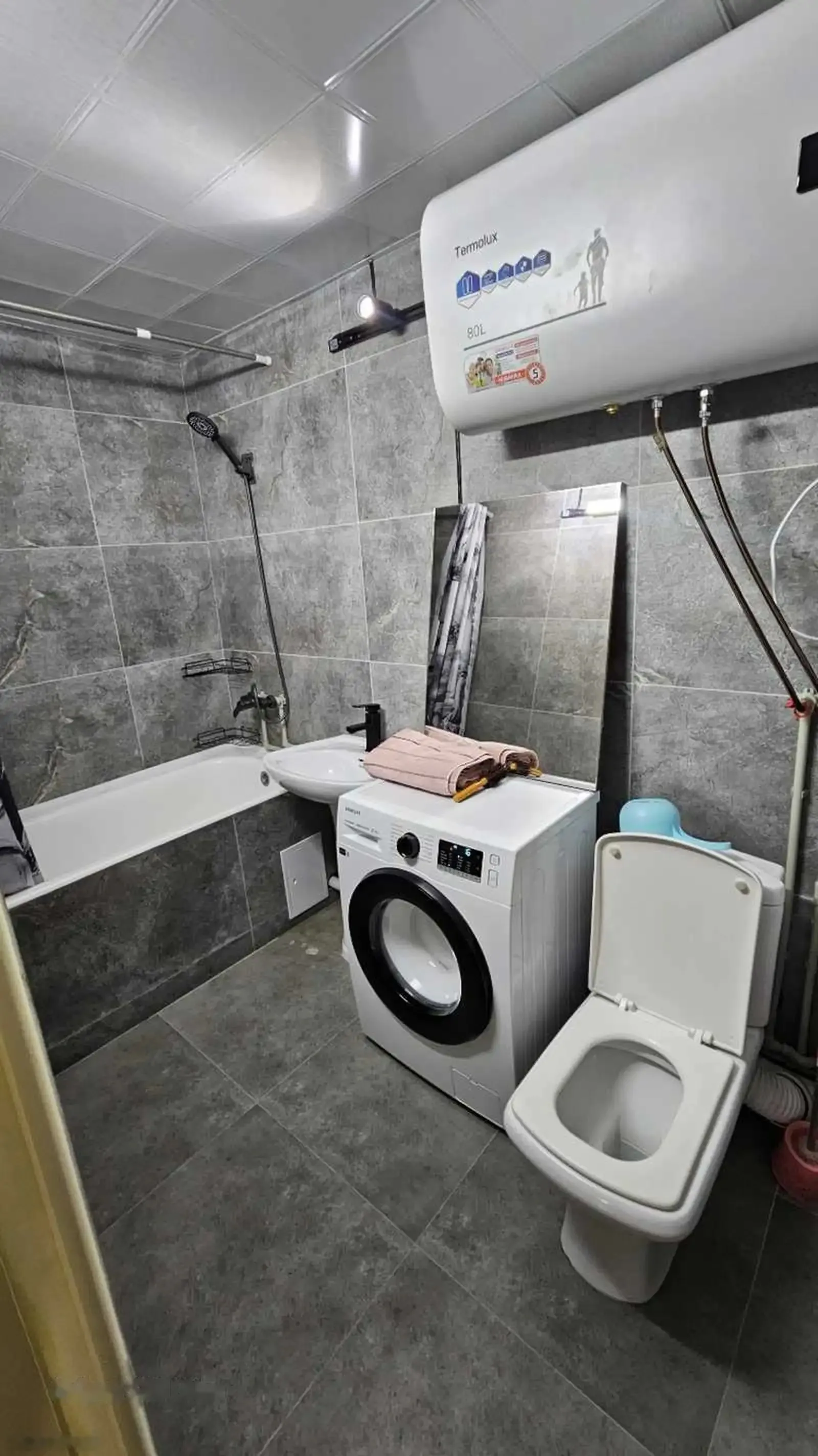 2-комн. квартира, 3 этаж, 62м², Исмоил Сомони