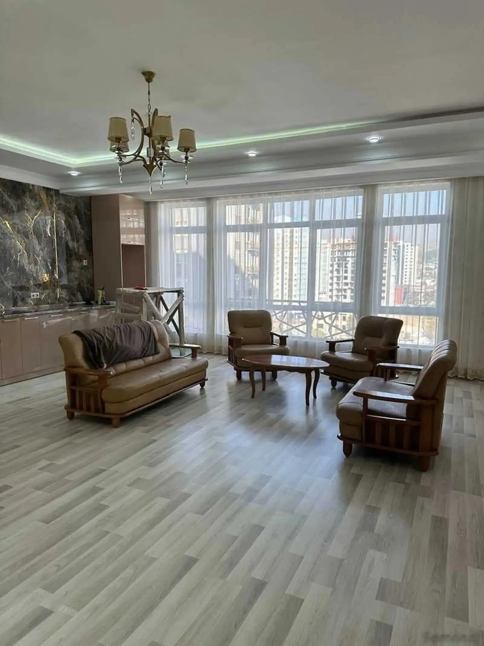 3-комн. квартира, 10 этаж, 95м², Овир, Султанбей