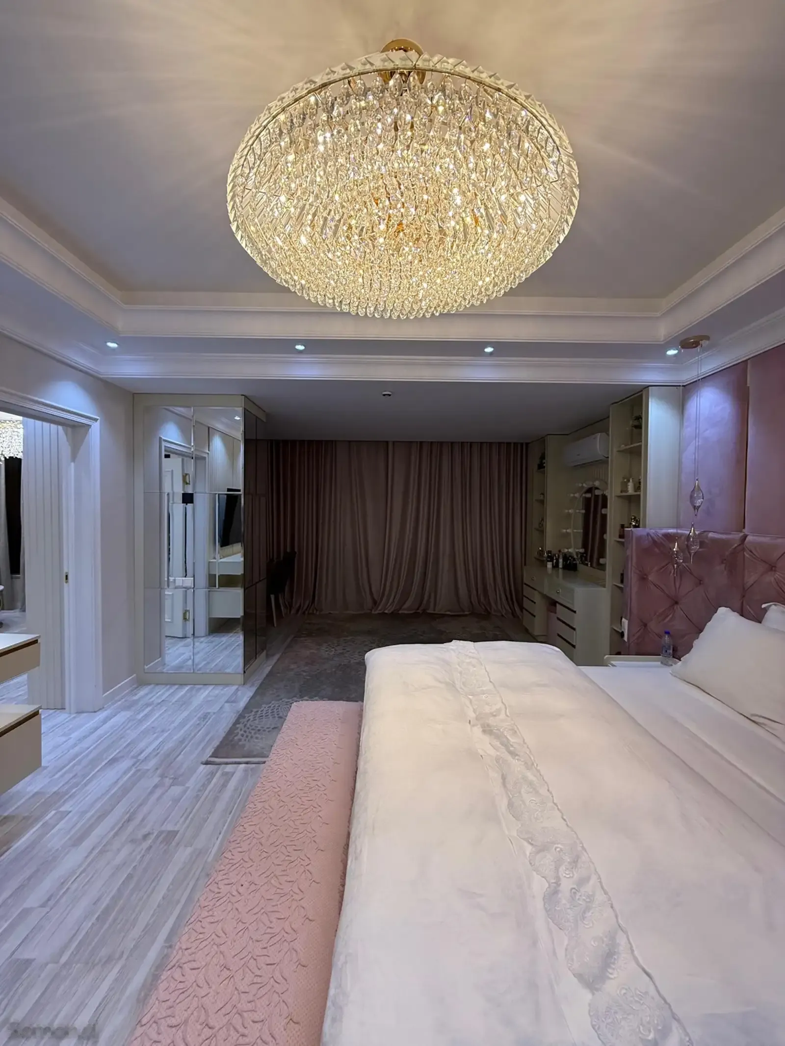 3-комн. квартира, 16 этаж, 216 м², Пушкина 10(над аптекой № 5)