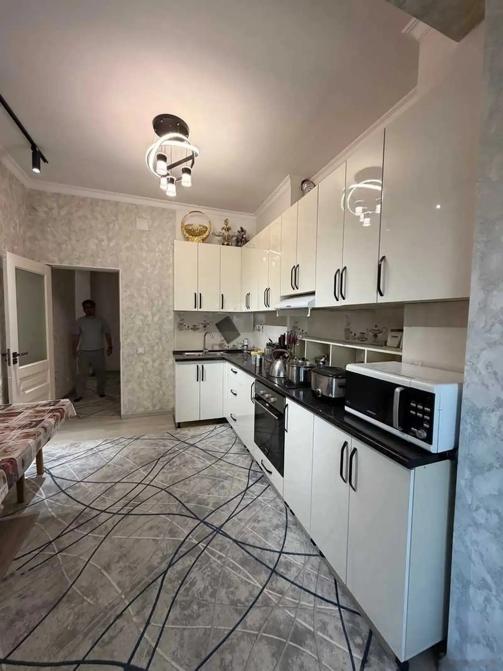 2-комн. квартира, 9 этаж, 82м², Садбарг
