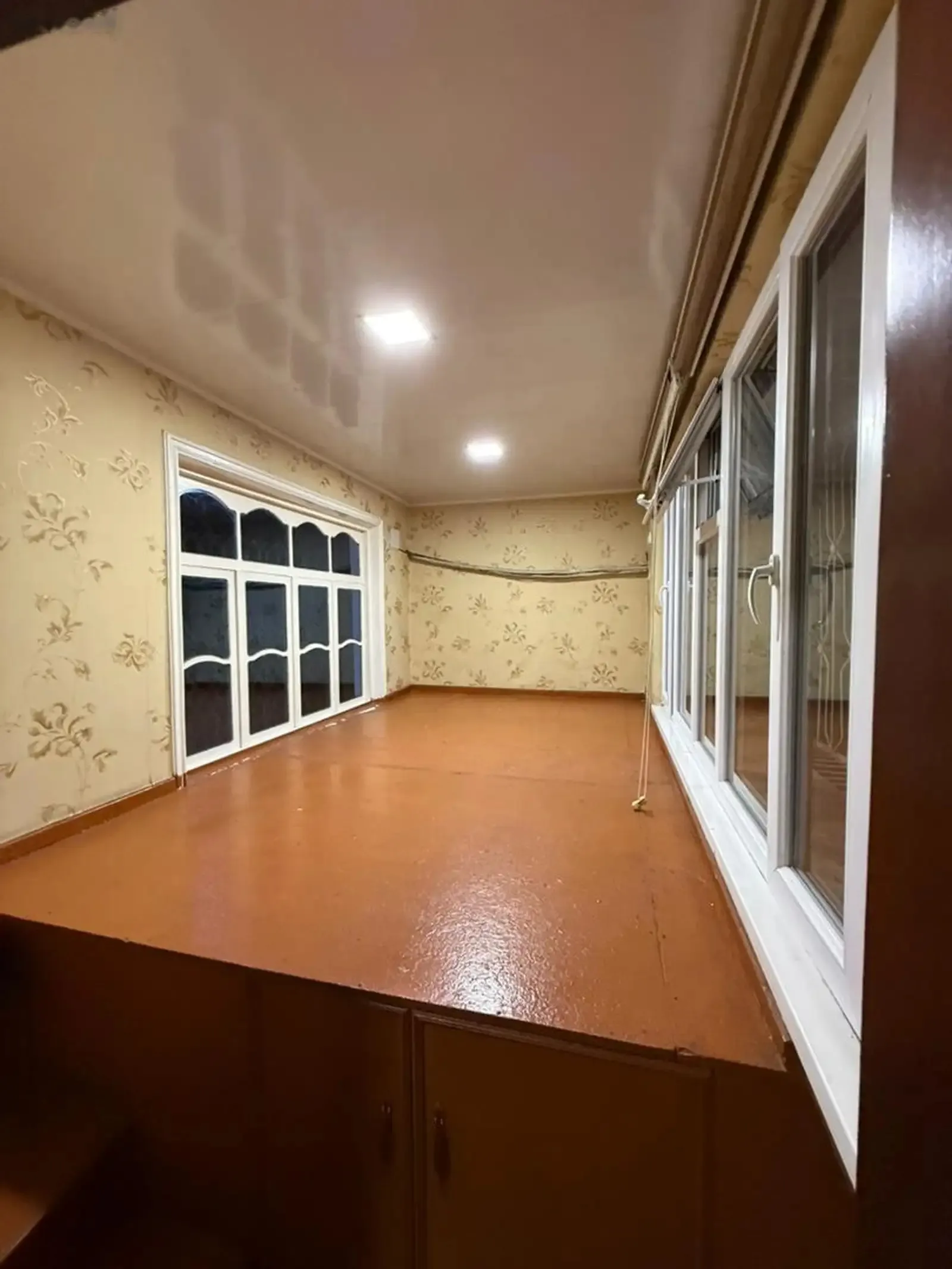 3-комн. квартира, 2 этаж, 80м², профсоюз