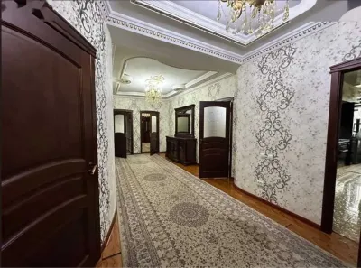 3-комн. квартира, 3 этаж, 143м², И.Сомони