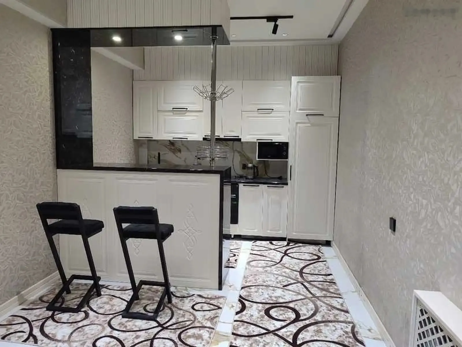 1-комн. квартира, 5 этаж, 50 м², Голубой экран
