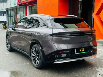 Zeekr 7X, 2025