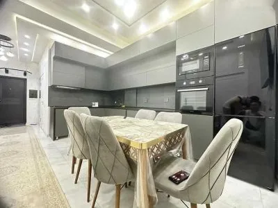 3-комн. квартира, 10 этаж, 83м², Аэрапорт