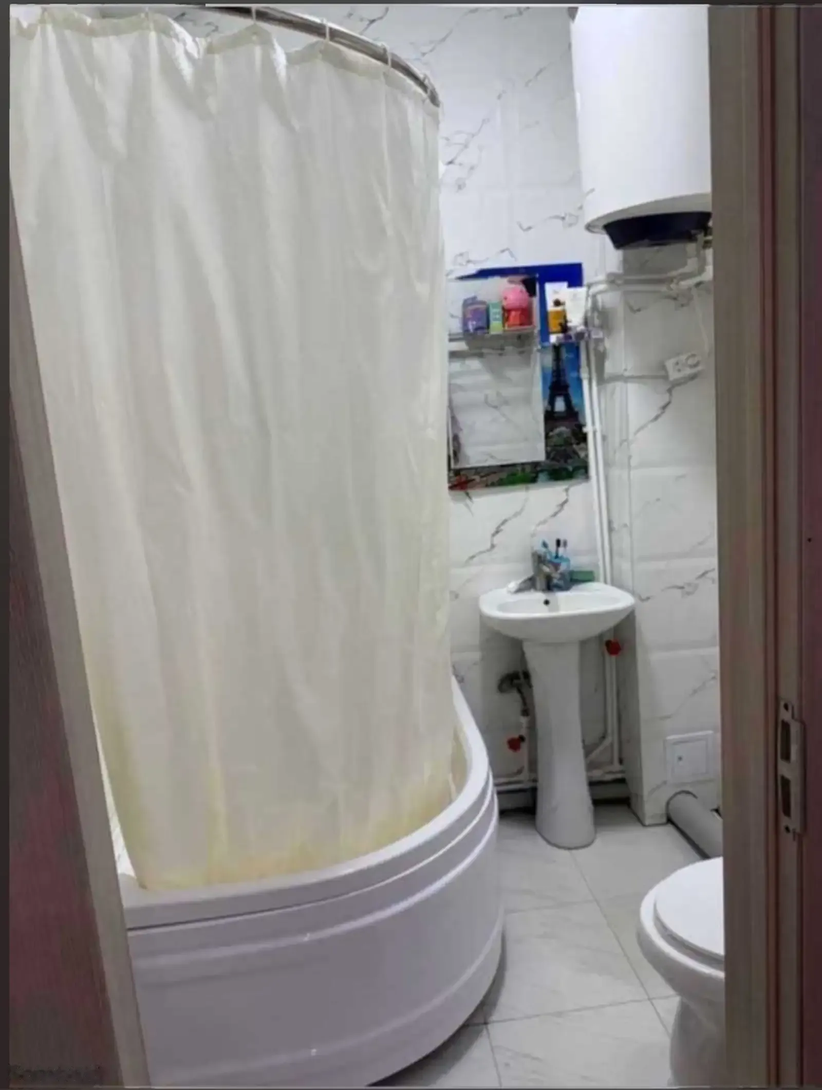 2-комн. квартира, 1 этаж, 60 м², 8 мкр