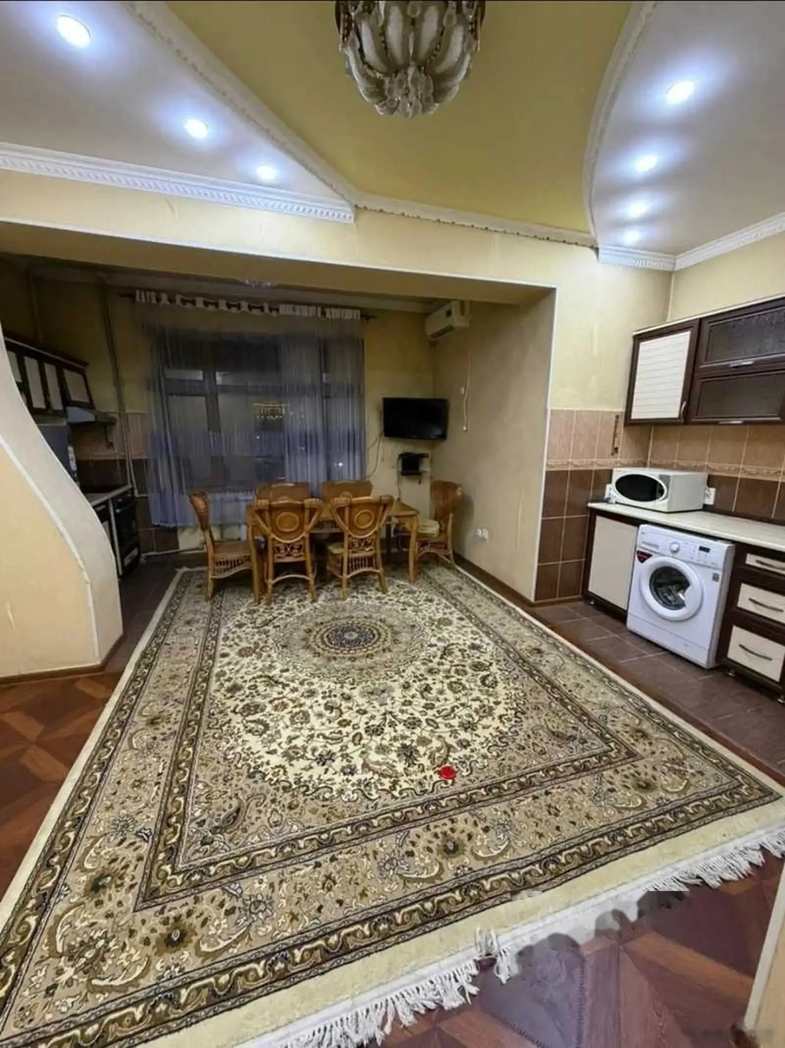 2-комн. квартира, 4 этаж, 80м², ипподром