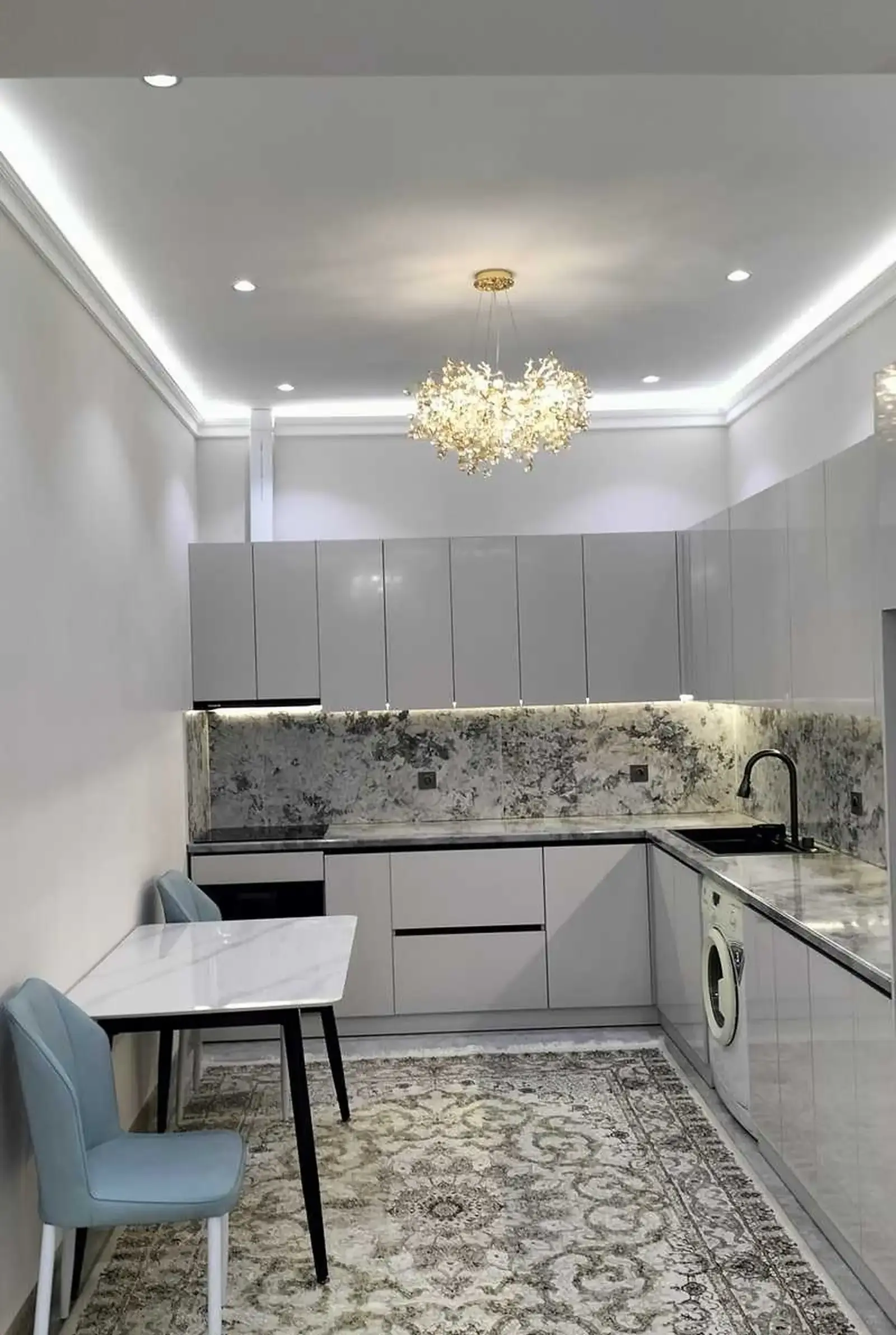 2-комн. квартира, 5 этаж, 90м², Сомони