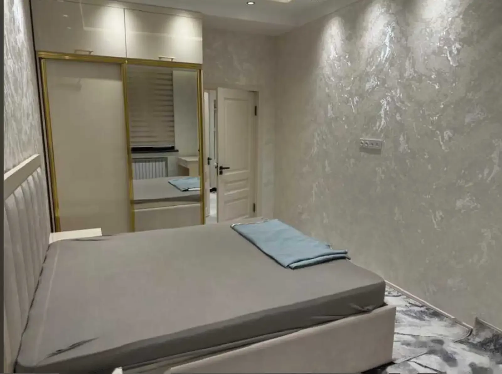 2-комн. квартира, 9 этаж, 70м², Скори бахт z