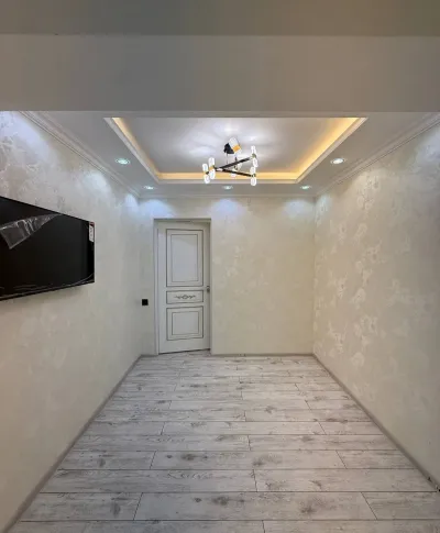 3-комн. квартира, Цокольный этаж, 75 м², Сино, 33мкр, КФС