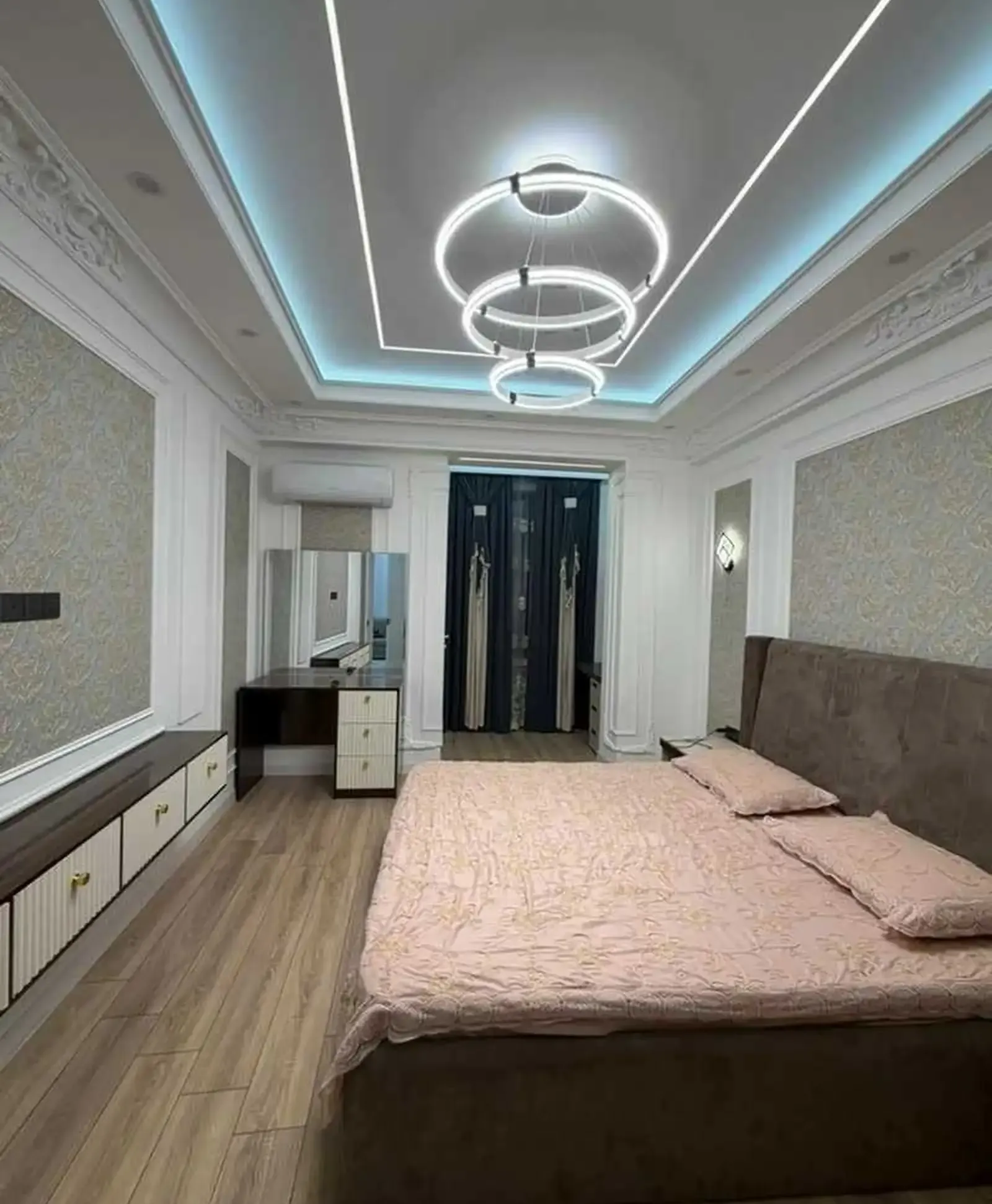 3-комн. квартира, 1 этаж, 107м², Доми Сафо ру ба руи парки Истиклол