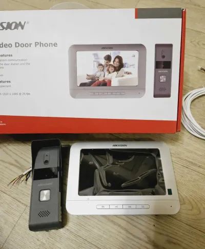 Домафон Hikvision KIS 205