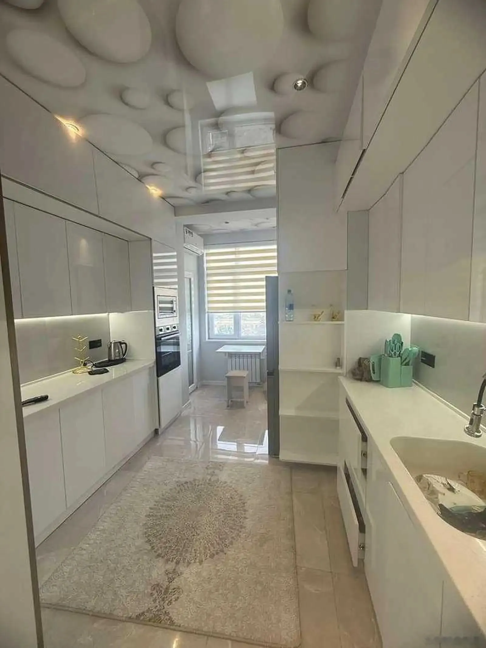 2-комн. квартира, 9 этаж, 68м², УВД