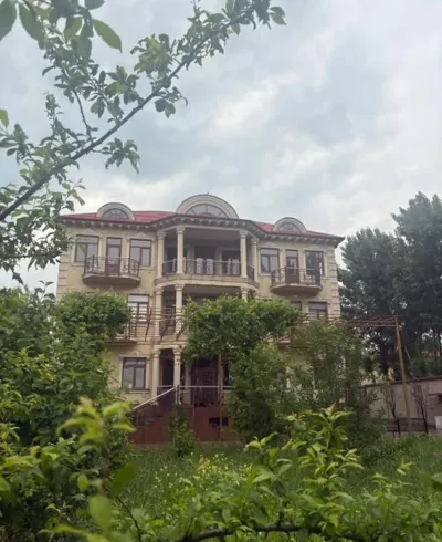 3-этажный, 3 комнатный дом, 700 м², Чоряккорон