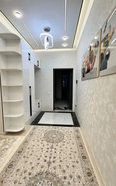 3-комн. квартира, 2 этаж, 82 м², Сино