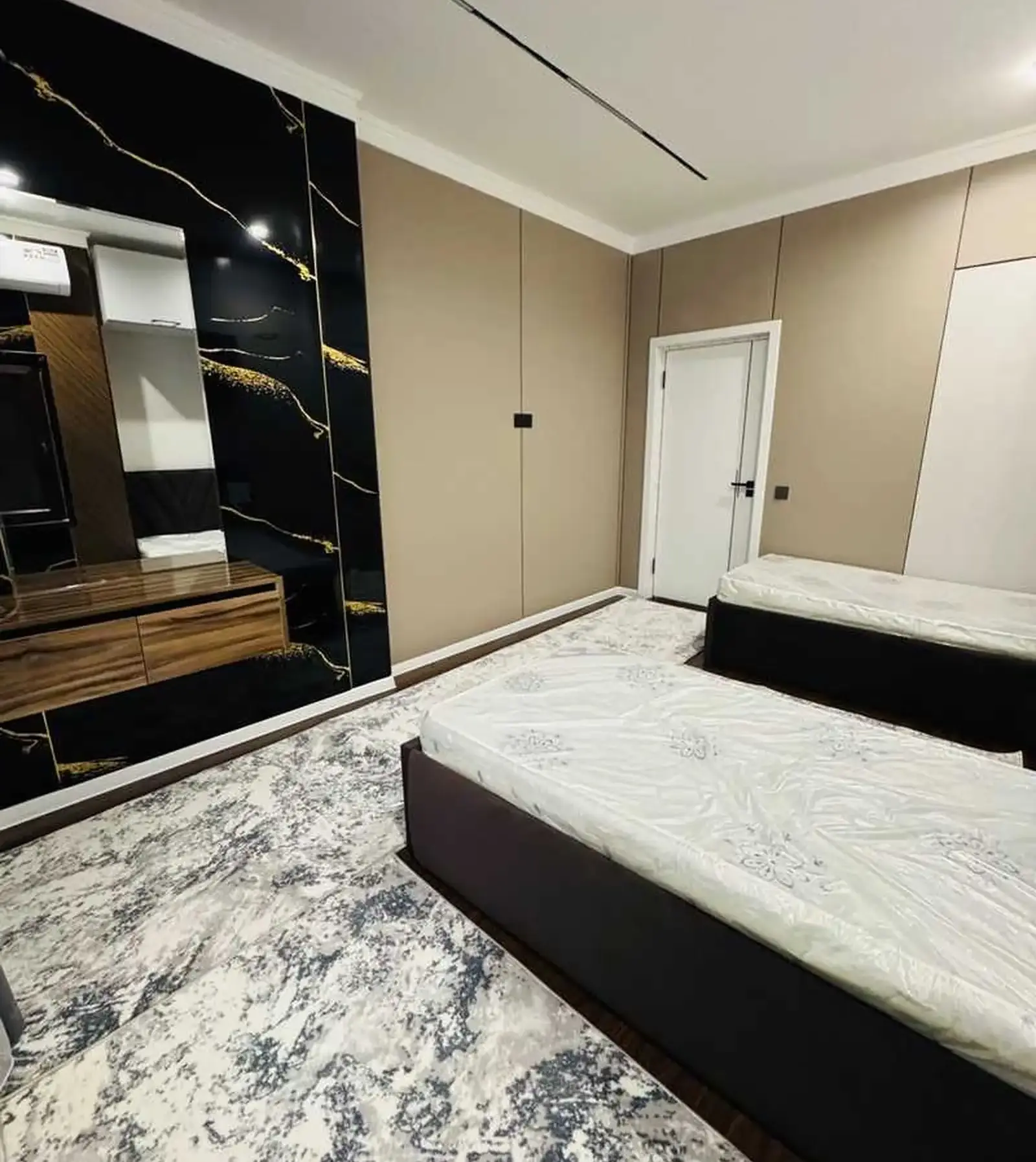 3-комн. квартира, 10 этаж, 92 м², И Сомони дом печать Пайкар